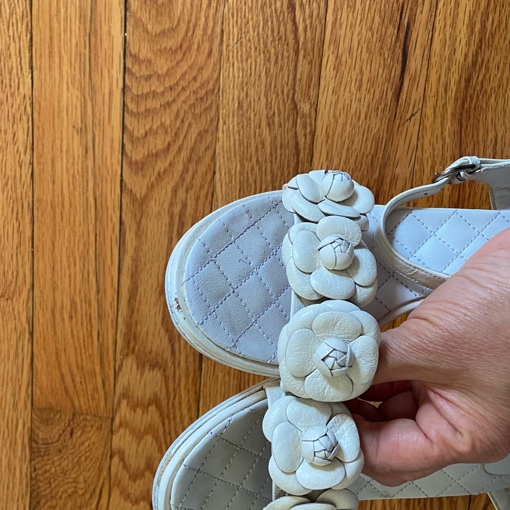 Chanel White Floral Women's Sandals - Picture 3 of 10